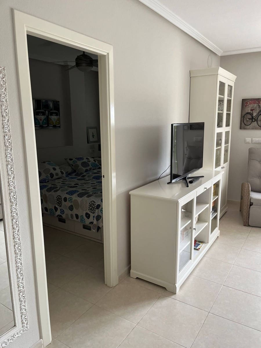 2 sovrum Strandlägenhet till salu i Los Alcazares med pool - 222 000 € (Ref: 9824001)