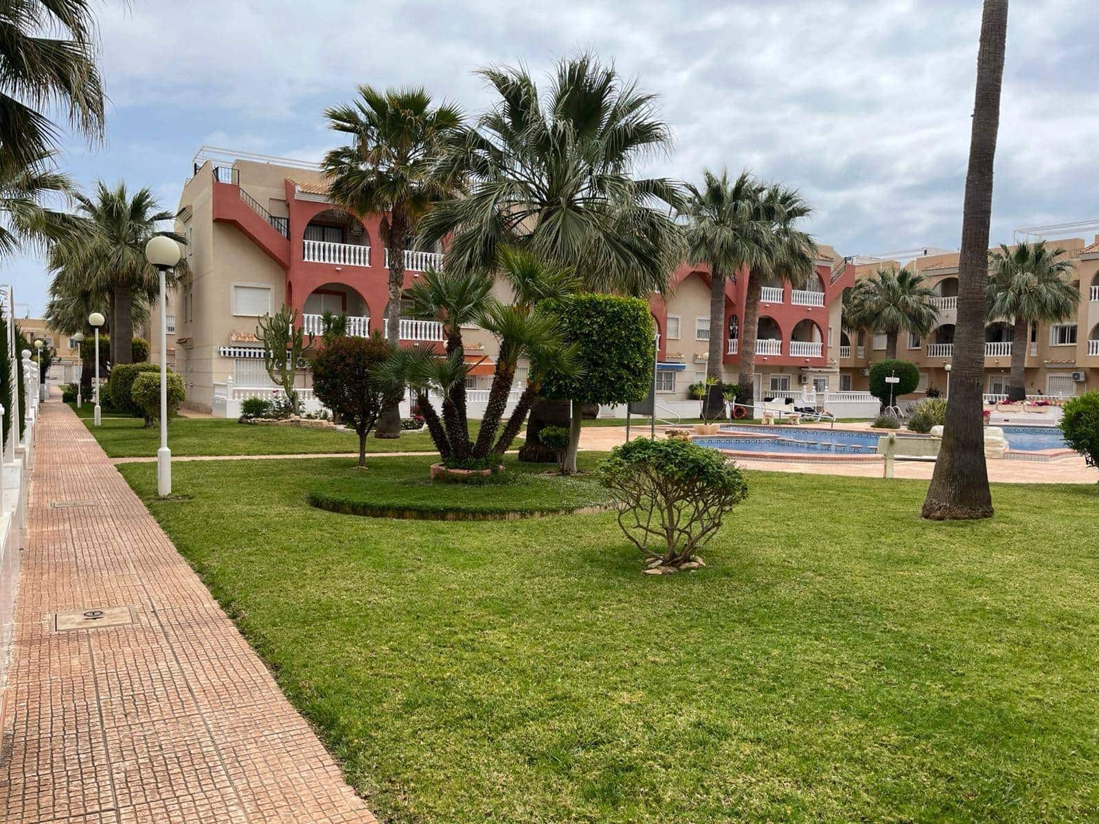 2 sovrum Strandlägenhet till salu i Los Alcazares med pool - 222 000 € (Ref: 9824001)