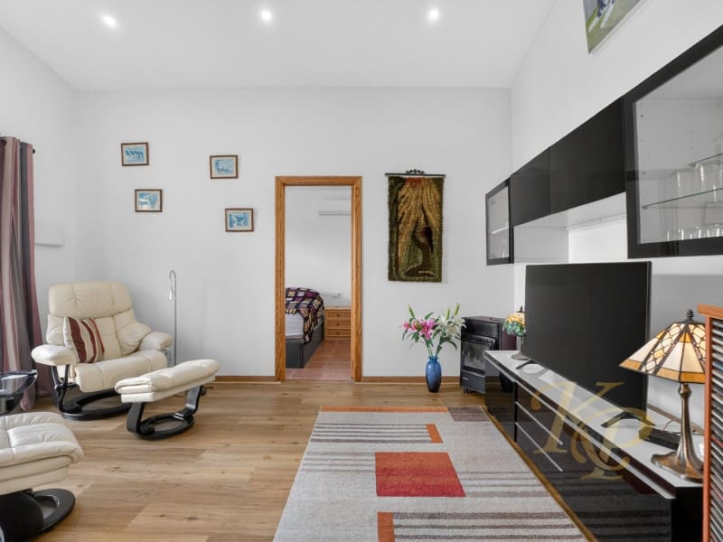3 bedroom Villa for sale in Torrevieja with pool - € 496,000 (Ref: 9824004)