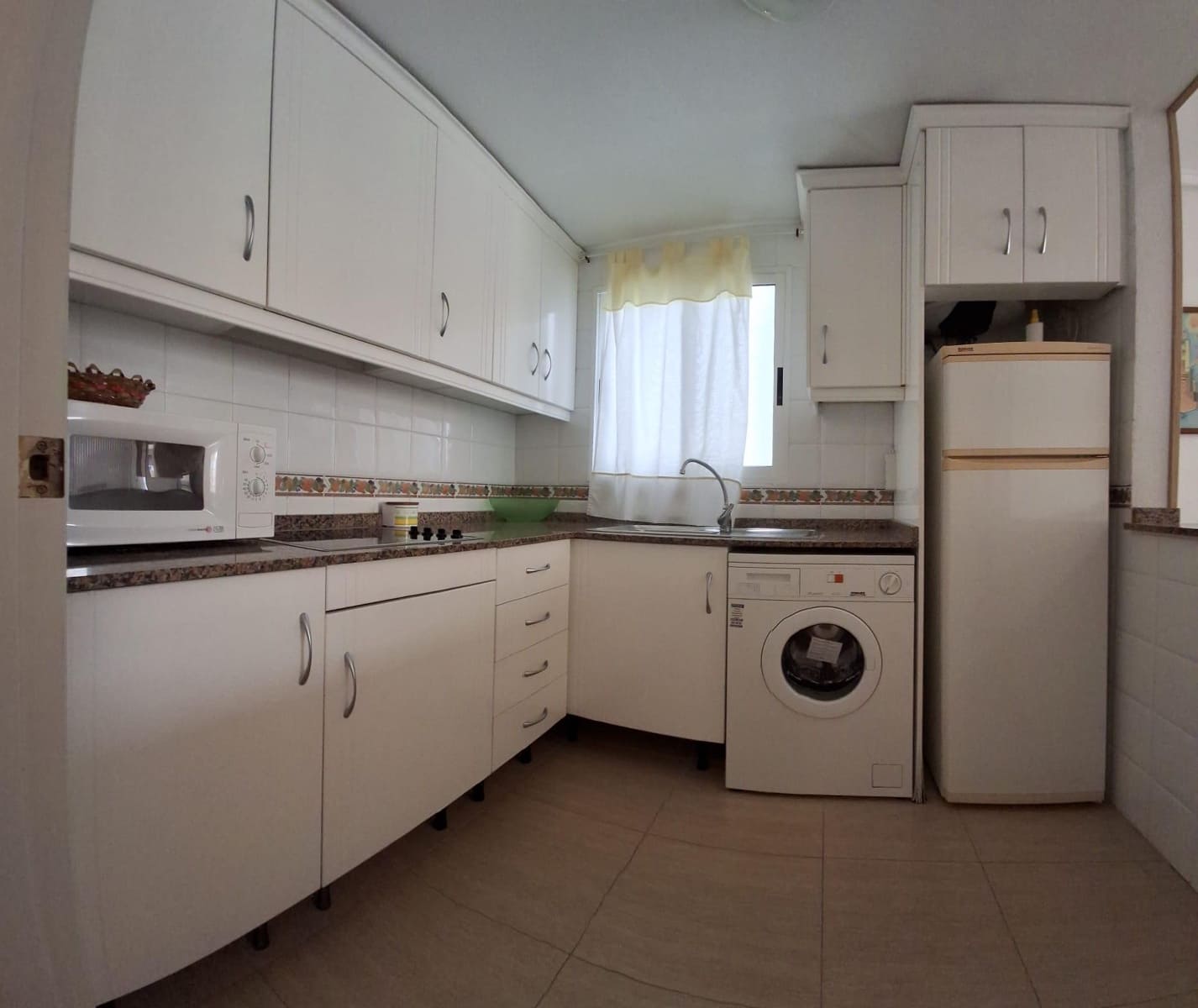 2 slaapkamer Appartement te koop in Torrevieja met garage - € 165.000 (Ref: 9824005)