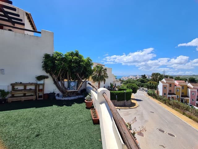 2 soveværelse Semi-Rækkehus til salg i Casares med swimmingpool - € 353.000 (Ref: 9824876)