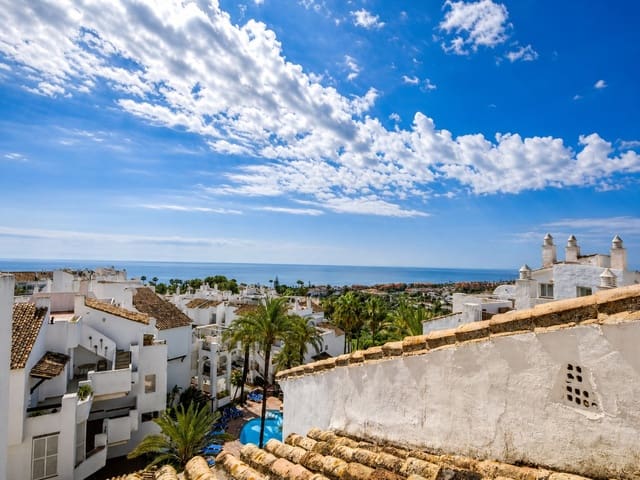 2 soverom Villa til salgs i La Duquesa / Puerto de la Duquesa, Manilva med svømmebasseng garasje - € 280 000 (Ref: 9824877)