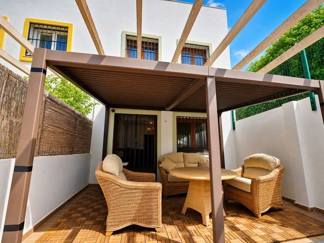 3 soverom Villa til salgs i La Duquesa / Puerto de la Duquesa, Manilva med svømmebasseng - € 375 000 (Ref: 9824879)