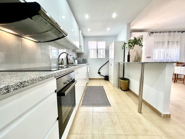 2 soveværelse Lejlighed til salg i Villamartin, Orihuela med garage - € 159.950 (Ref: 9824894)