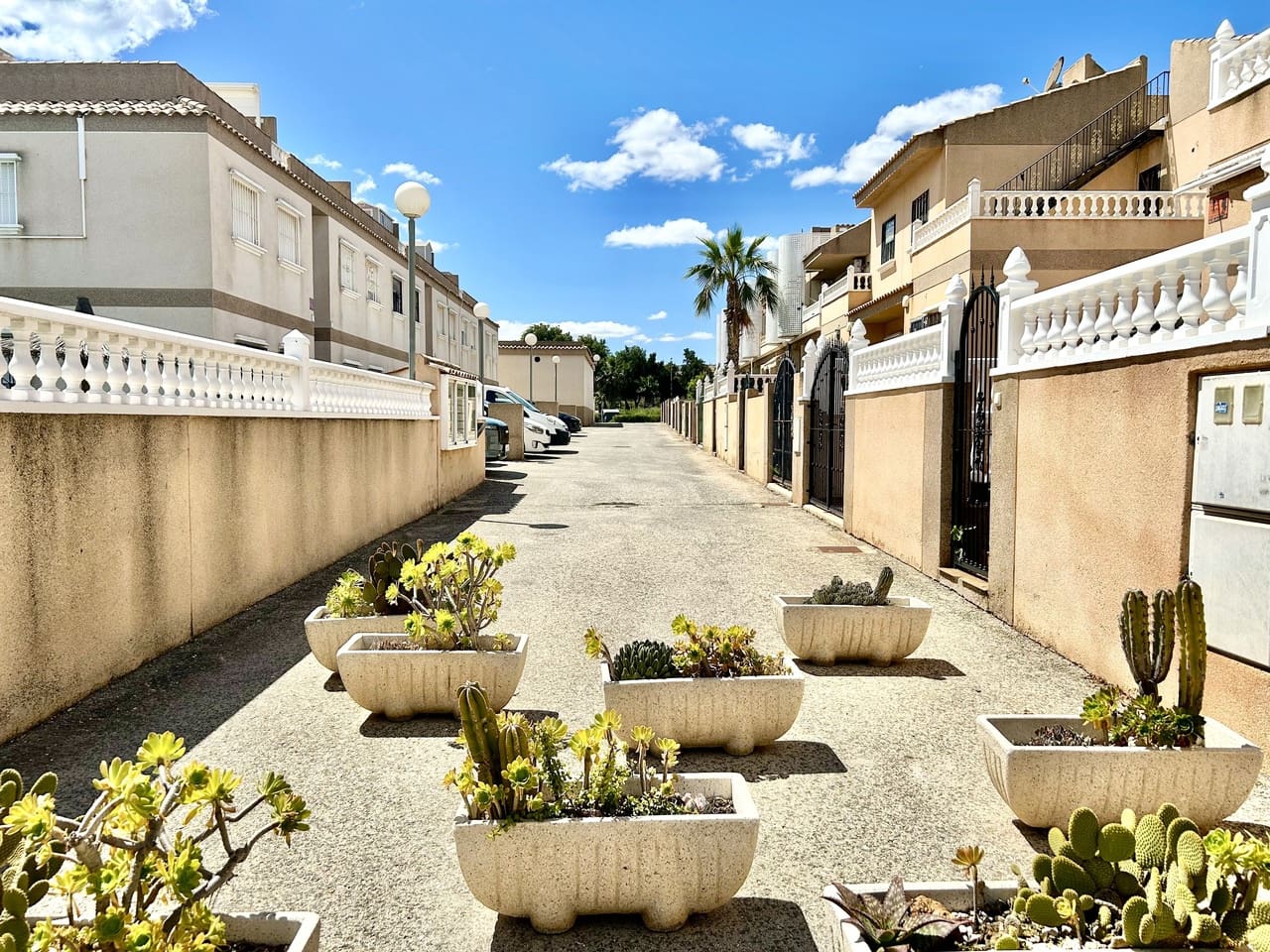 2 soveværelse Lejlighed til salg i Villamartin med garage - € 159.950 (Ref: 9824894)