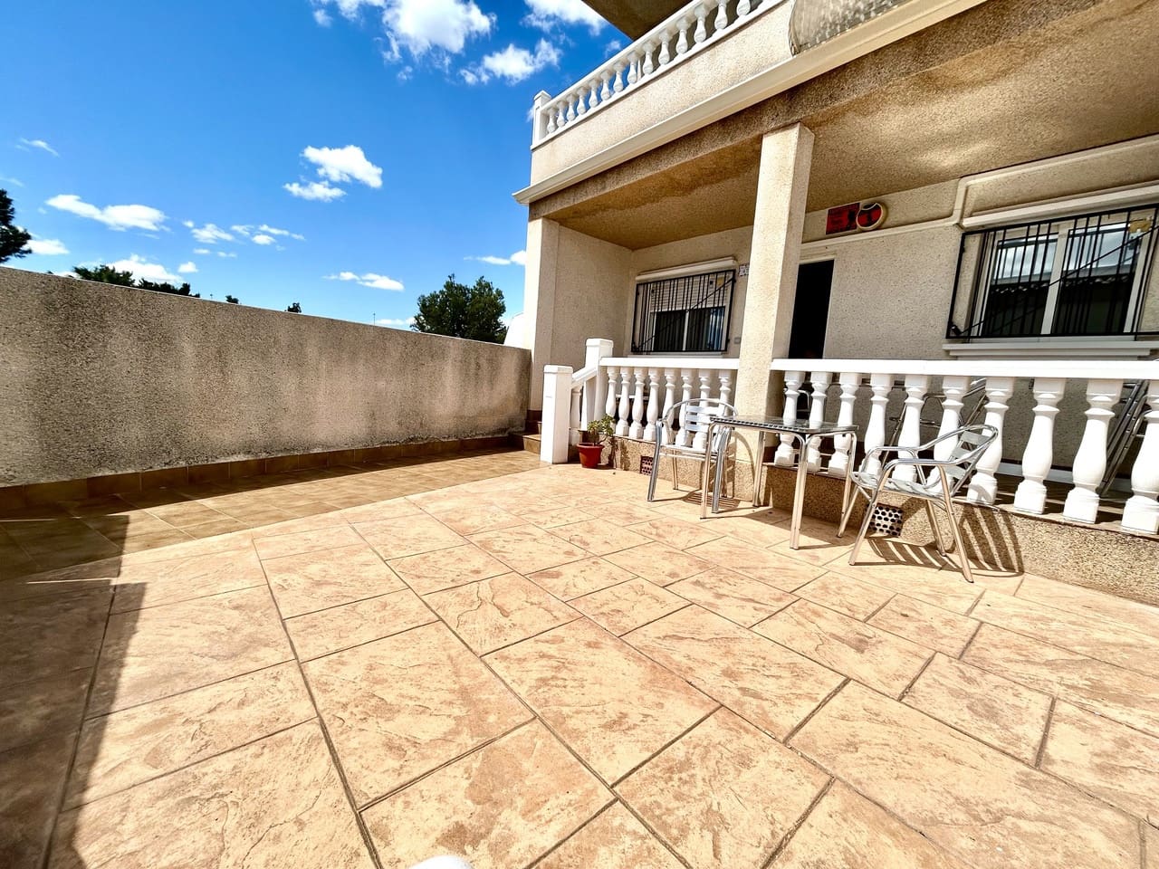 2 soveværelse Lejlighed til salg i Villamartin med garage - € 159.950 (Ref: 9824894)