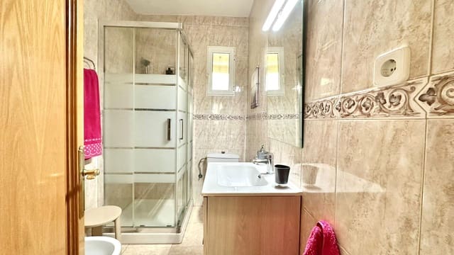 3 soveværelse Lejlighed til salg i Las Piscinas Naturales, Torrevieja - € 154.900 (Ref: 9824895)