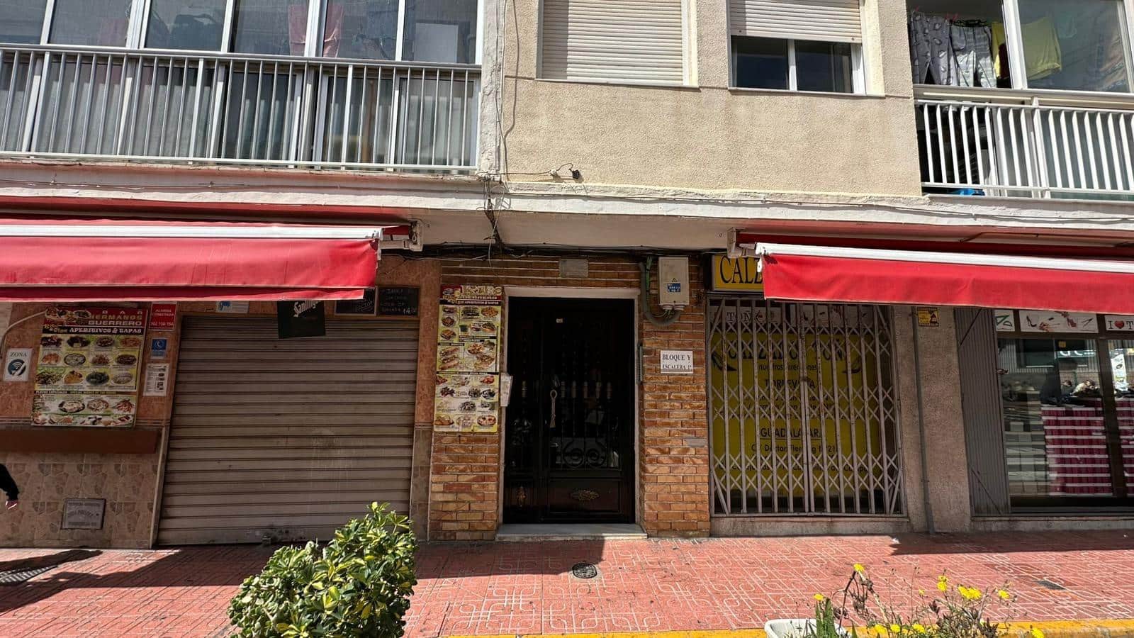 3 soveværelse Lejlighed til salg i Torrevieja - € 154.900 (Ref: 9824895)
