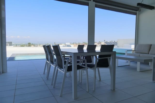 4 Zimmer Villa zu verkaufen in Benijófar - 675.000 € (Ref: 9824897)