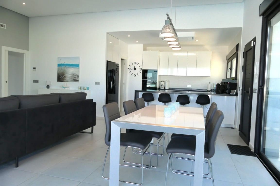 4 Zimmer Villa zu verkaufen in Benijofar - 675.000 € (Ref: 9824897)