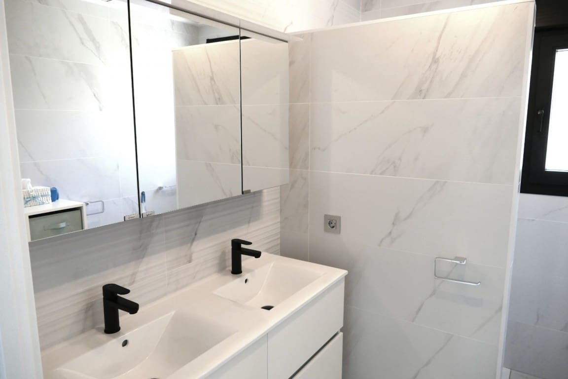 4 Zimmer Villa zu verkaufen in Benijofar - 675.000 € (Ref: 9824897)