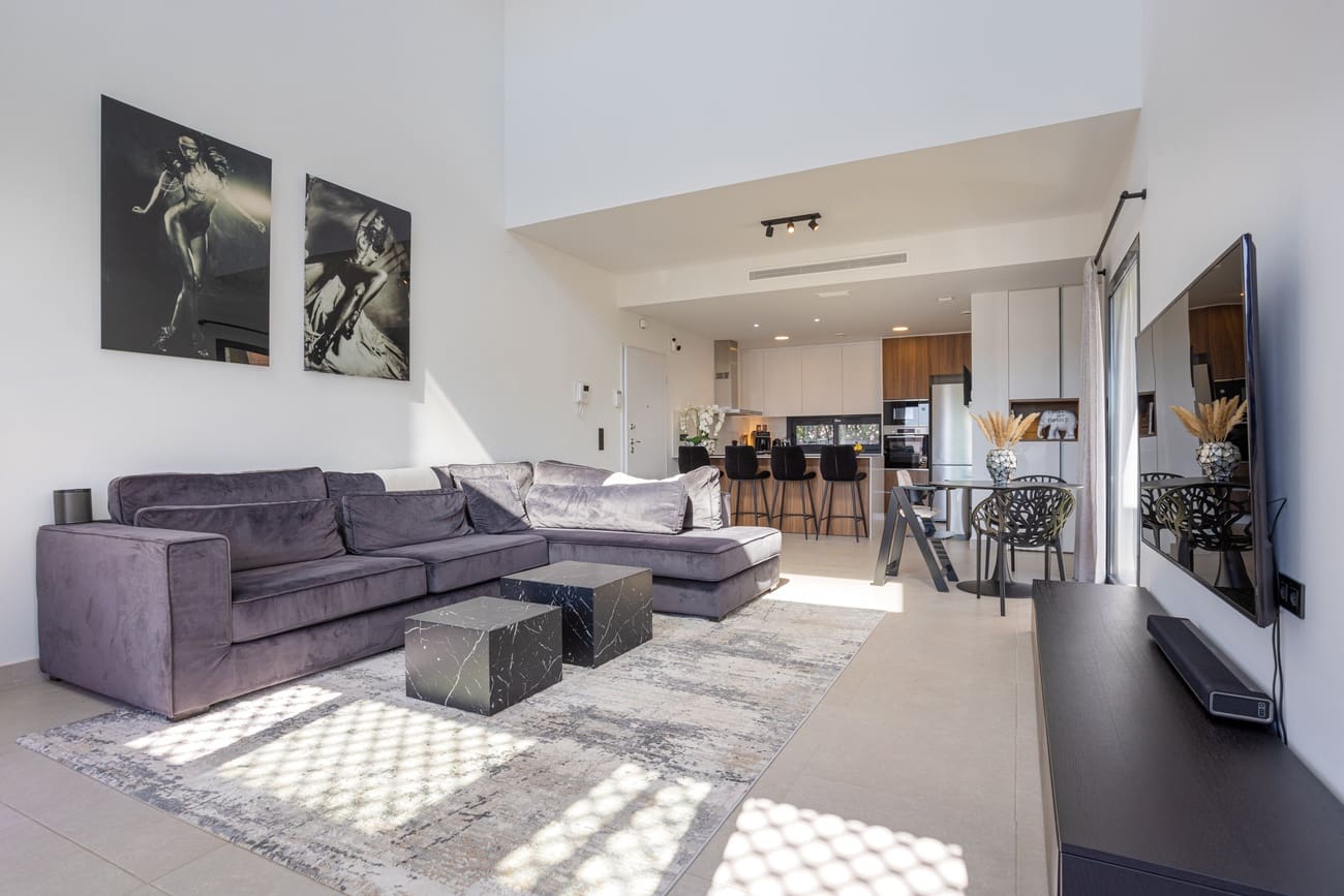 4 makuuhuone Huvila myytävänä paikassa Ciudad Quesada mukana uima-altaan - 699 000 € (Ref: 9824910)