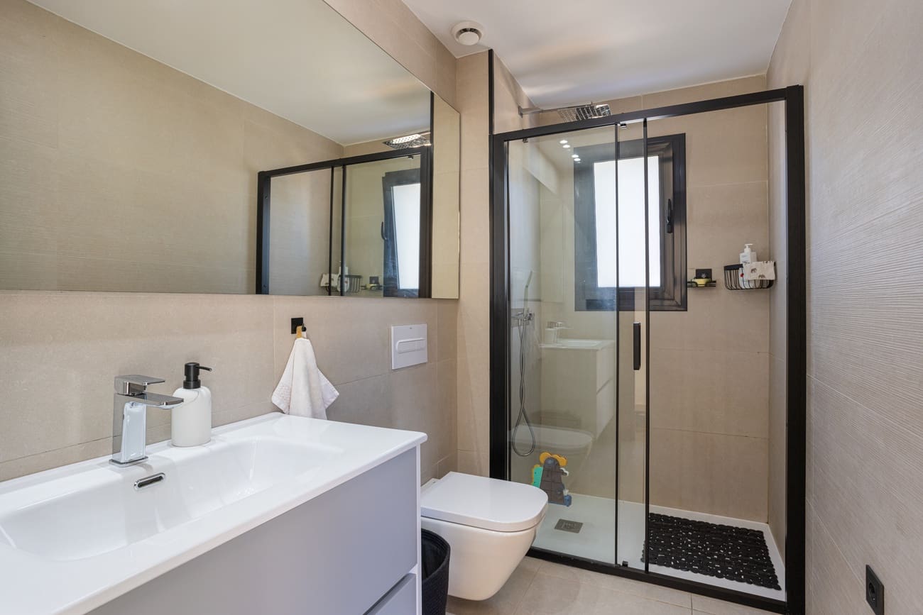 4 makuuhuone Huvila myytävänä paikassa Ciudad Quesada mukana uima-altaan - 699 000 € (Ref: 9824910)
