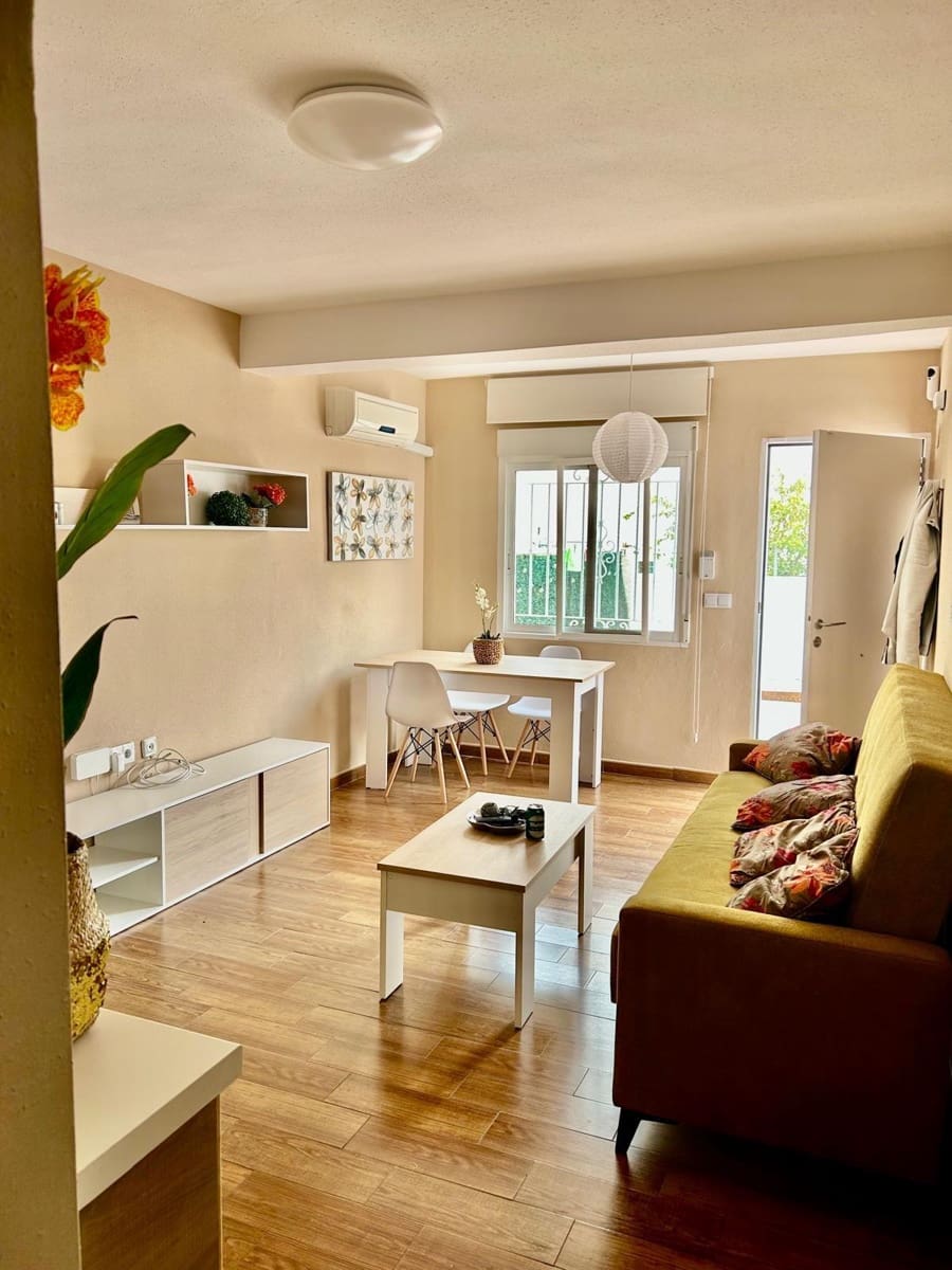2 bedroom Bungalow for sale in Torrevieja - € 199,900 (Ref: 9826594)