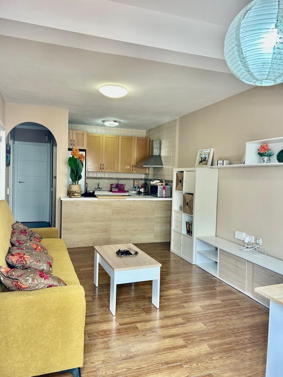 2 bedroom Bungalow for sale in Torrevieja - € 199,900 (Ref: 9826594)