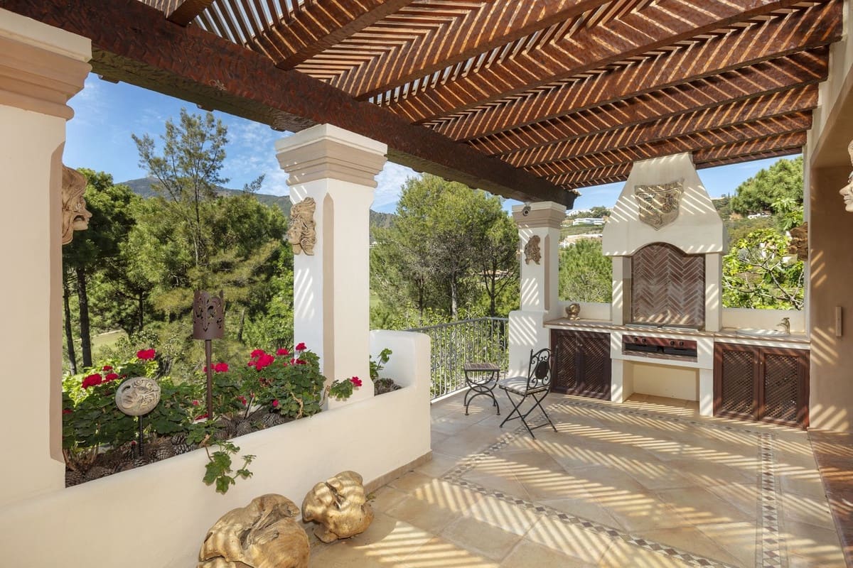 8 slaapkamer Villa te koop in La Zagaleta met zwembad - € 5.850.000 (Ref: 9828885)