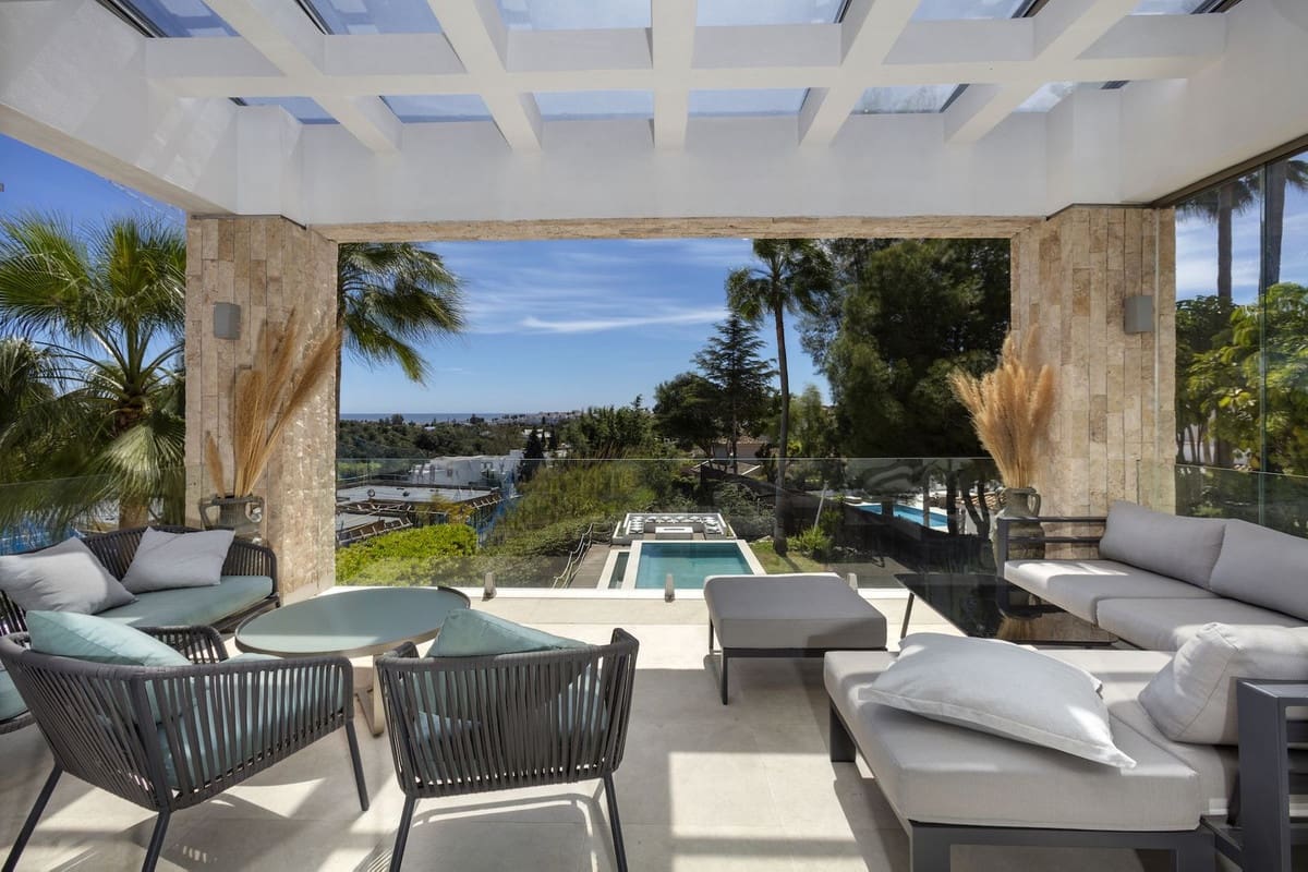 Pareado de 5 habitaciones en Benahavís en venta con piscina - 3.680.000 € (Ref: 9828886)