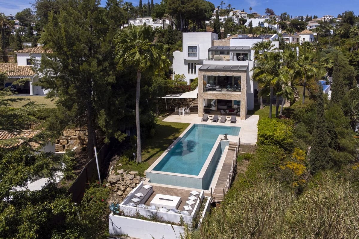 Pareado de 5 habitaciones en Benahavís en venta con piscina - 3.680.000 € (Ref: 9828886)