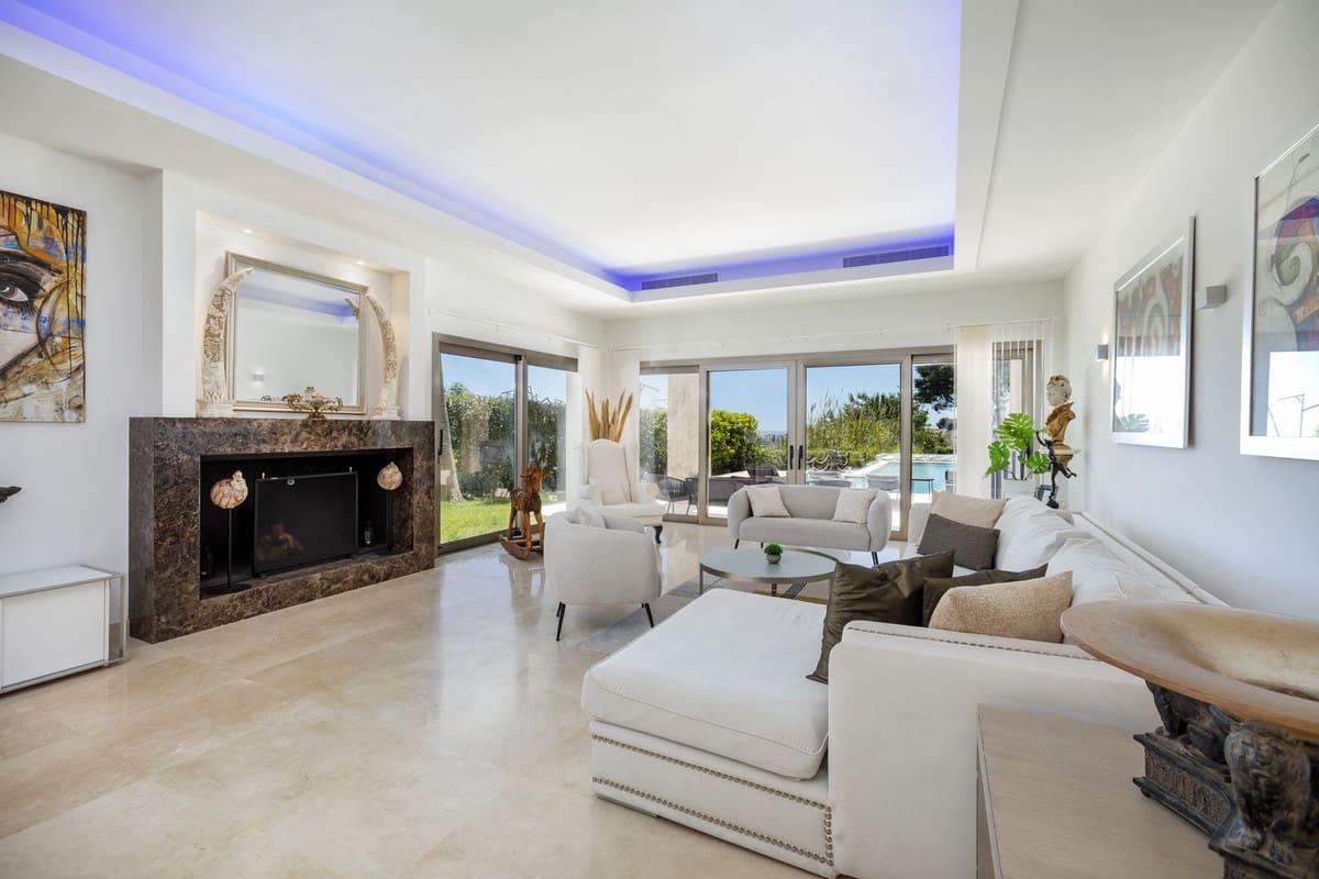 Pareado de 5 habitaciones en Benahavís en venta con piscina - 3.680.000 € (Ref: 9828886)