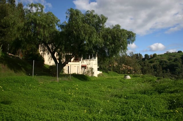 Pareado de 2 habitaciones en Benahavís en venta con piscina - 1.350.000 € (Ref: 9828887)