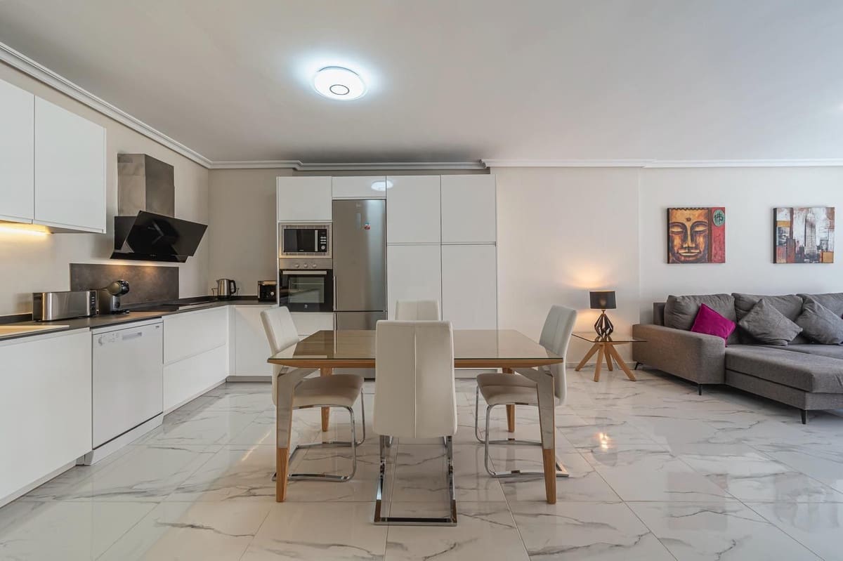 3 quarto Moradia para venda em Nueva Andalucia com piscina - 730 000 € (Ref: 9828890)