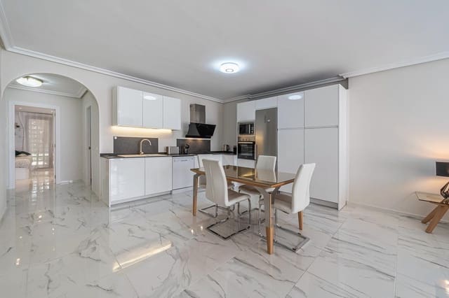 3 quarto Moradia para venda em Nueva Andalucia, Marbella com piscina - 730 000 € (Ref: 9828890)