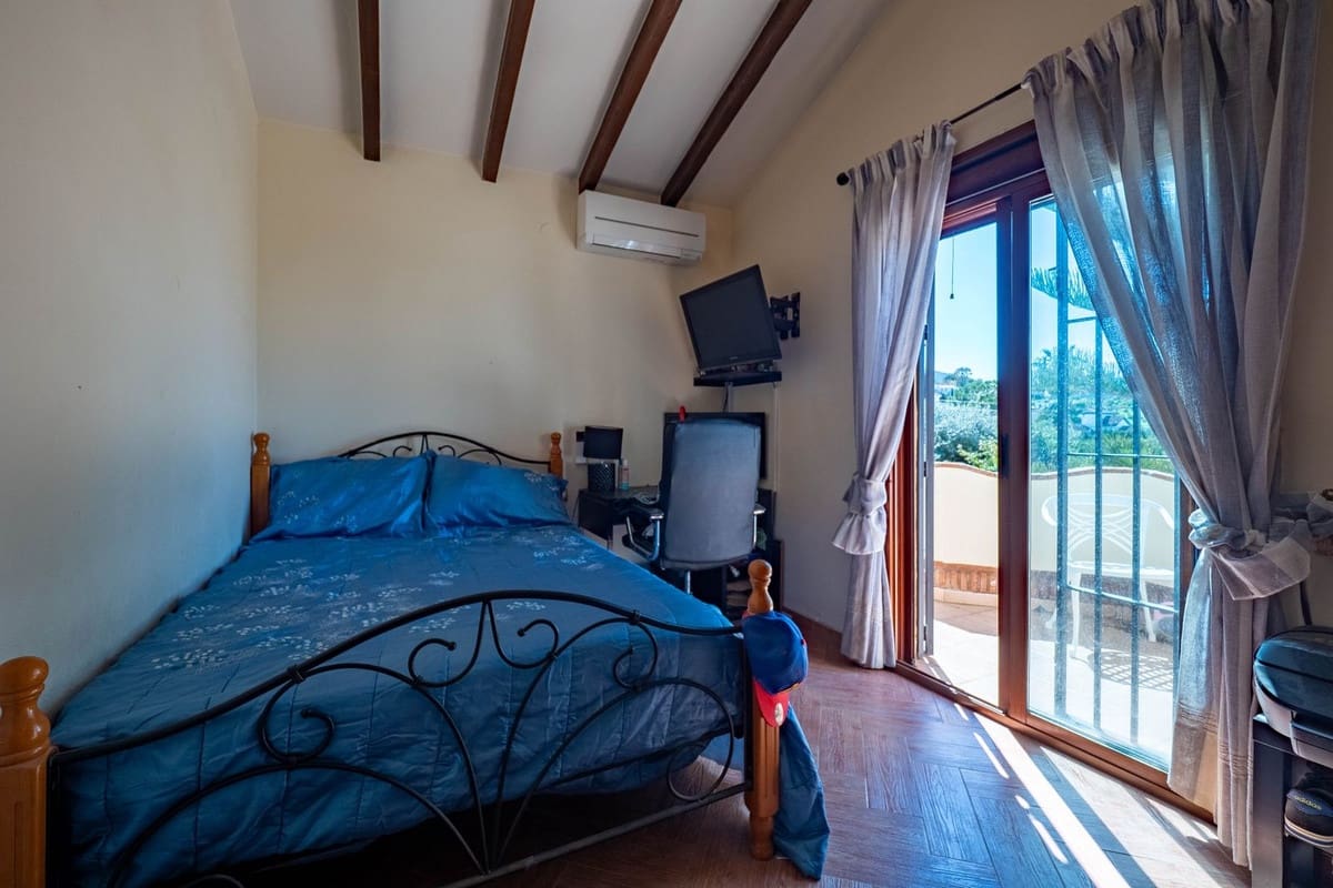 4 chambre Villa/Maison Semi-Mitoyenne à vendre à Alhaurin el Grande avec piscine - 695 000 € (Ref: 9828893)