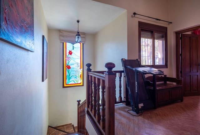 4 chambre Villa/Maison Semi-Mitoyenne à vendre à Alhaurín el Grande avec piscine - 695 000 € (Ref: 9828893)