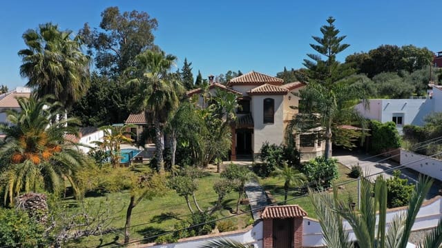 4 chambre Villa/Maison Semi-Mitoyenne à vendre à Alhaurín el Grande avec piscine - 695 000 € (Ref: 9828893)