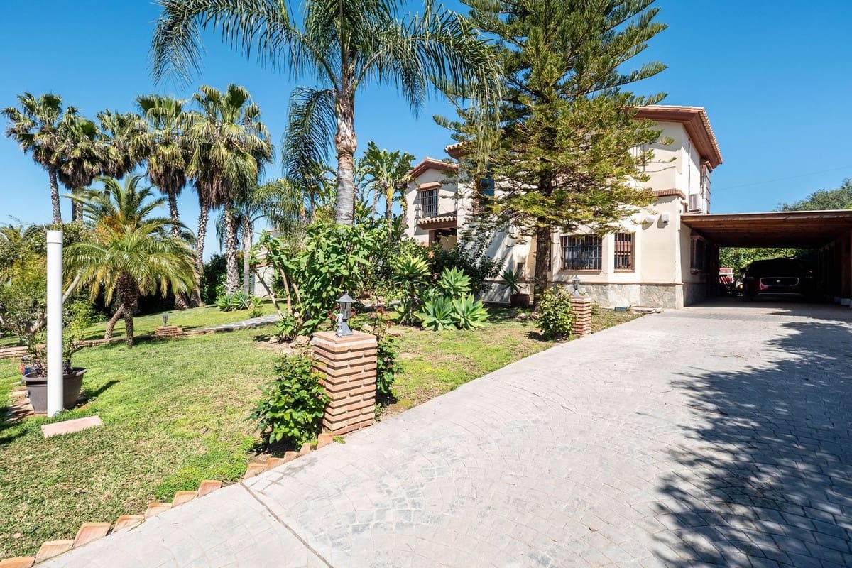 4 chambre Villa/Maison Semi-Mitoyenne à vendre à Alhaurin el Grande avec piscine - 695 000 € (Ref: 9828893)