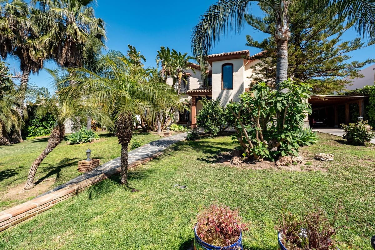 4 chambre Villa/Maison Semi-Mitoyenne à vendre à Alhaurin el Grande avec piscine - 695 000 € (Ref: 9828893)