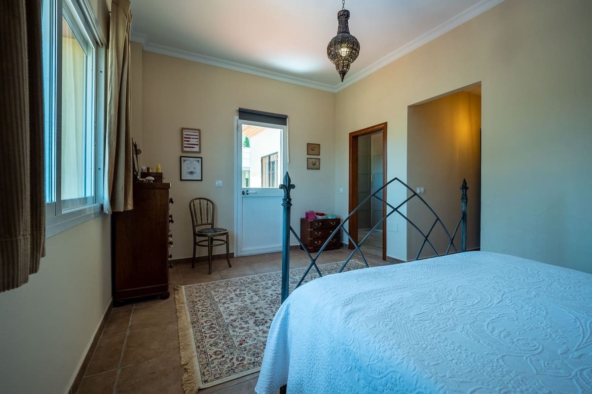 5 slaapkamer Halfvrijstaande villa te koop in Alhaurin el Grande met zwembad - € 695.000 (Ref: 9828894)