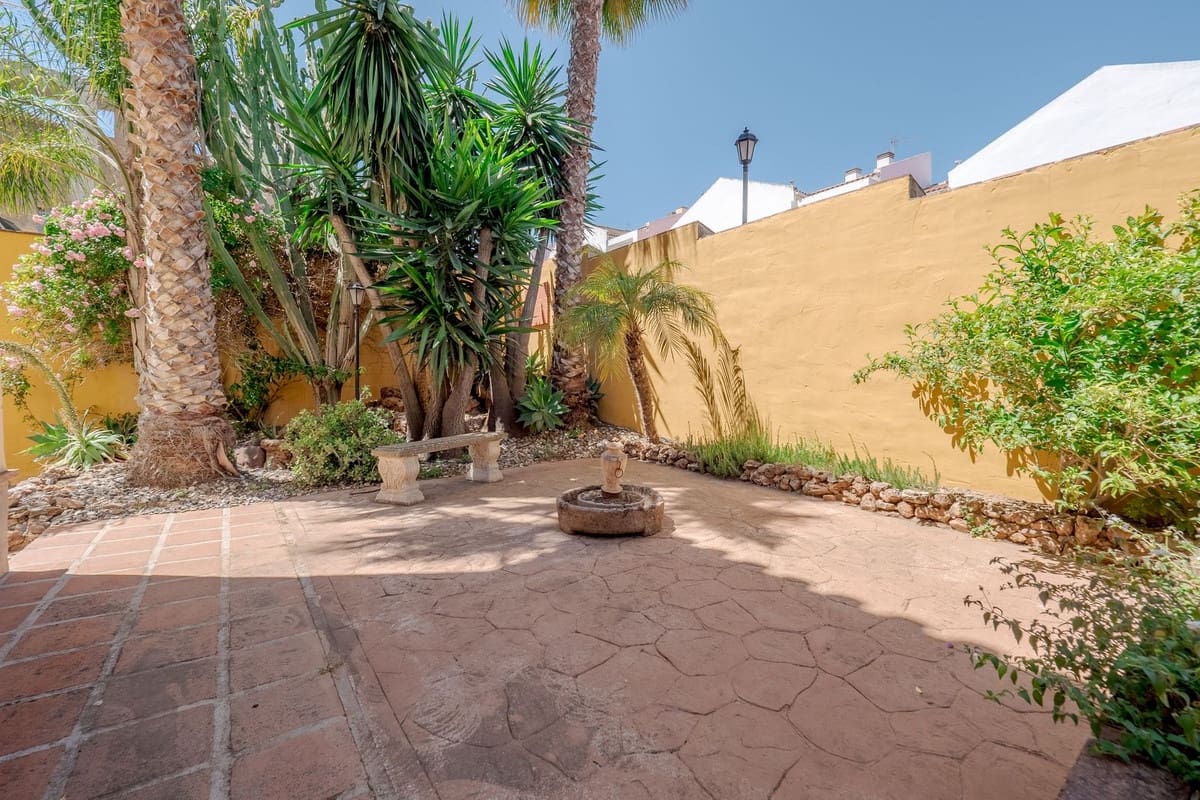 5 slaapkamer Halfvrijstaande villa te koop in Alhaurin el Grande met zwembad - € 695.000 (Ref: 9828894)
