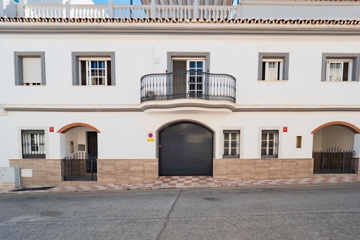 6 Zimmer Villa zu verkaufen in Alhaurin el Grande mit Pool - 585.000 € (Ref: 9828895)