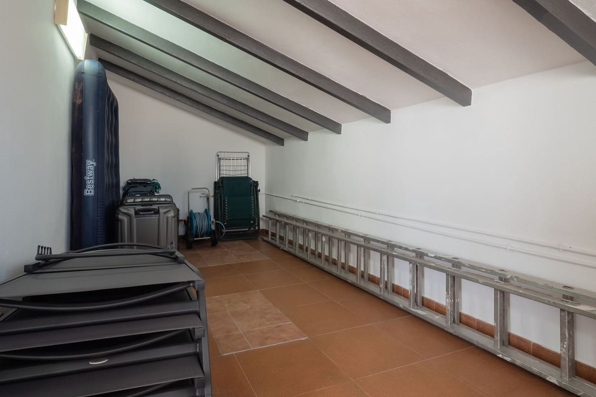 6 Zimmer Villa zu verkaufen in Alhaurin el Grande mit Pool - 585.000 € (Ref: 9828895)