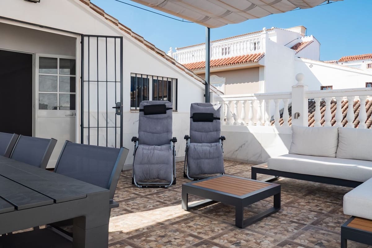 6 Zimmer Villa zu verkaufen in Alhaurin el Grande mit Pool - 585.000 € (Ref: 9828895)