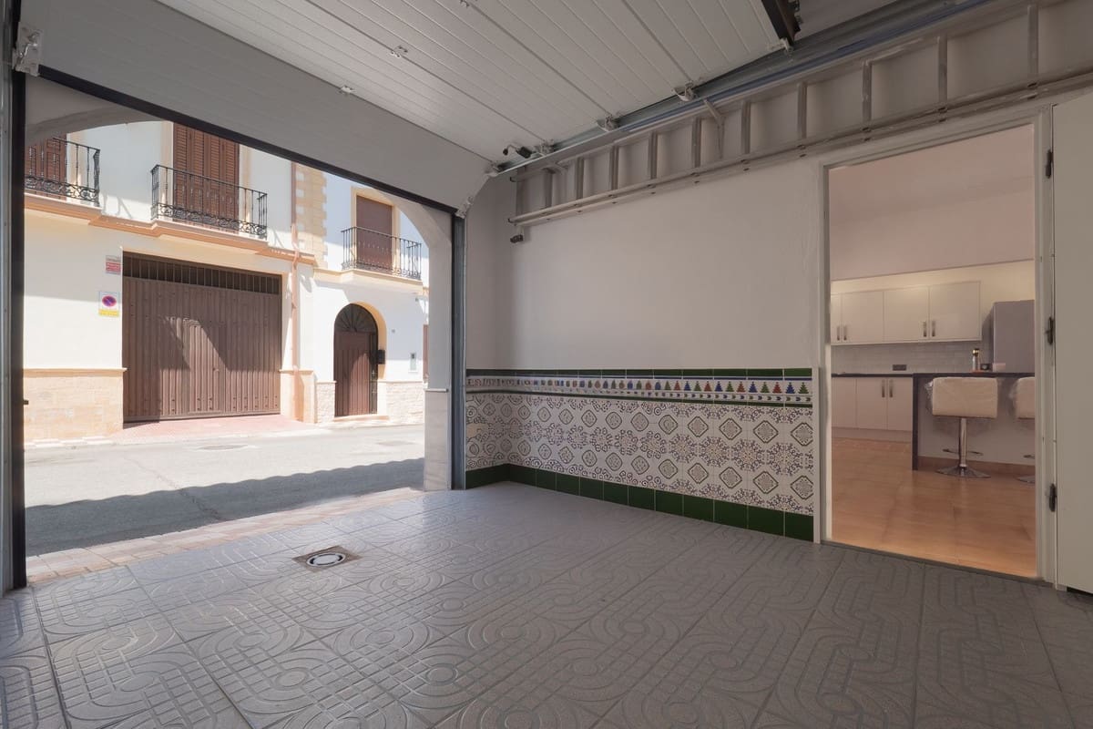 6 Zimmer Villa zu verkaufen in Alhaurin el Grande mit Pool - 585.000 € (Ref: 9828895)