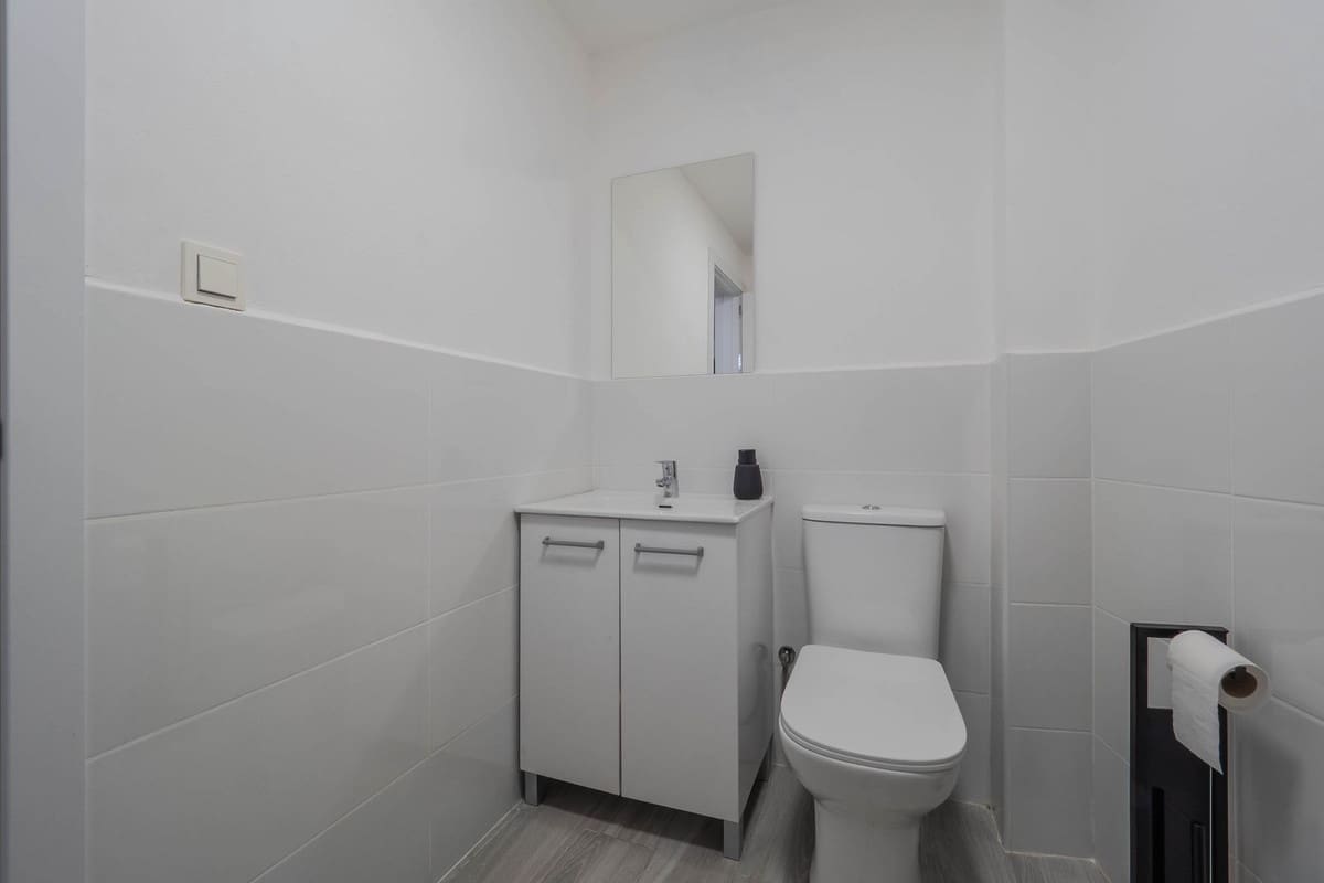 3 bedroom Apartment for sale in Alhaurin el Grande with pool - € 275,000 (Ref: 9828897)