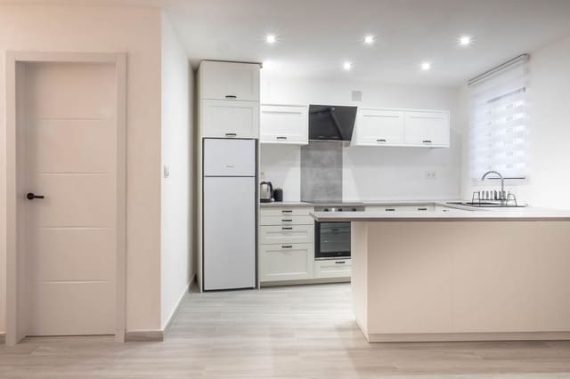 3 soveværelse Lejlighed til salg i Alhaurín el Grande med swimmingpool - € 275.000 (Ref: 9828897)