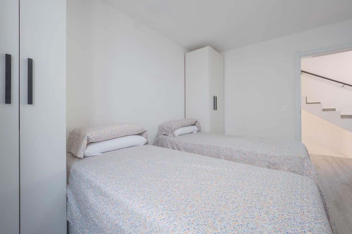 3 bedroom Apartment for sale in Alhaurin el Grande with pool - € 275,000 (Ref: 9828897)