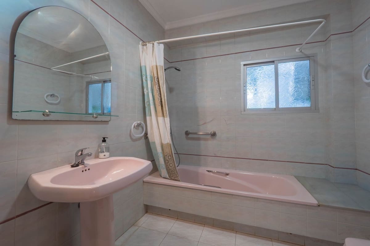 4 camera da letto Villa in vendita in Alhaurin el Grande con piscina - 240.000 € (Rif: 9828898)