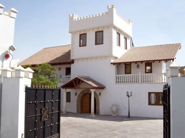 7 camera da letto Appartamento in vendita in Alhaurín el Grande con piscina - 2.500.000 € (Rif: 9828899)