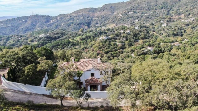 4 soverom Kjedet enebolig til salgs i Casares med svømmebasseng - € 1 645 000 (Ref: 9828901)