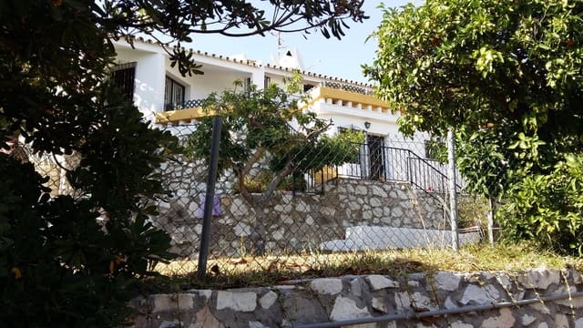 4 soveværelse Lejlighed til salg i Mijas med swimmingpool - € 560.000 (Ref: 9828902)