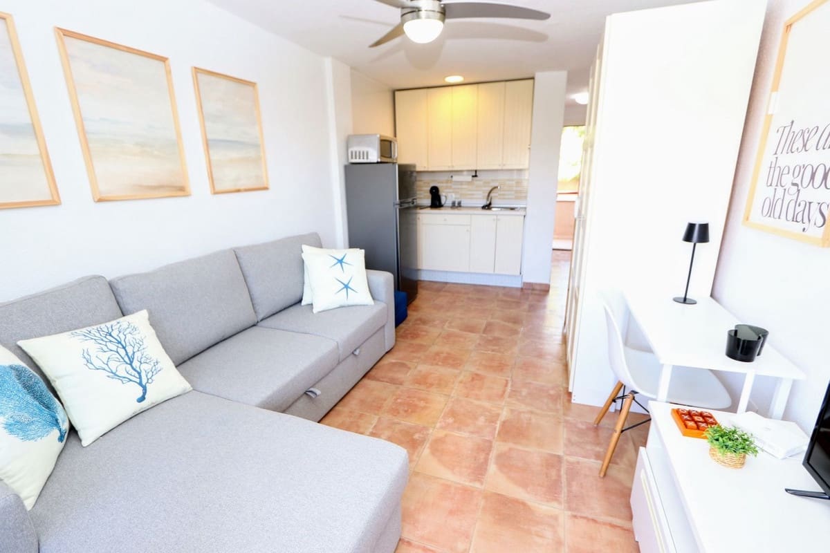 Apartment for sale in Pilar de la Horadada - € 124,900 (Ref: 9828903)