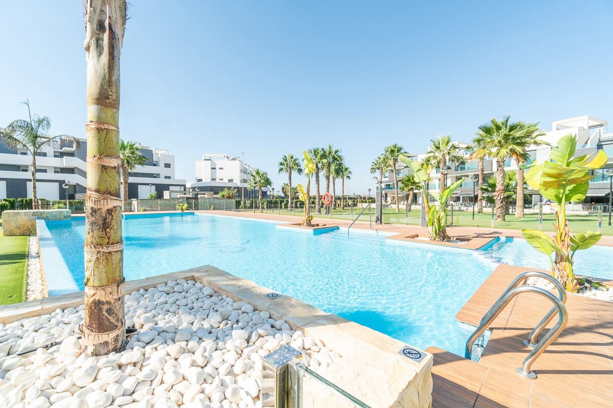 2 quarto Apartamento para venda em El Raso - 295 000 € (Ref: 9828906)