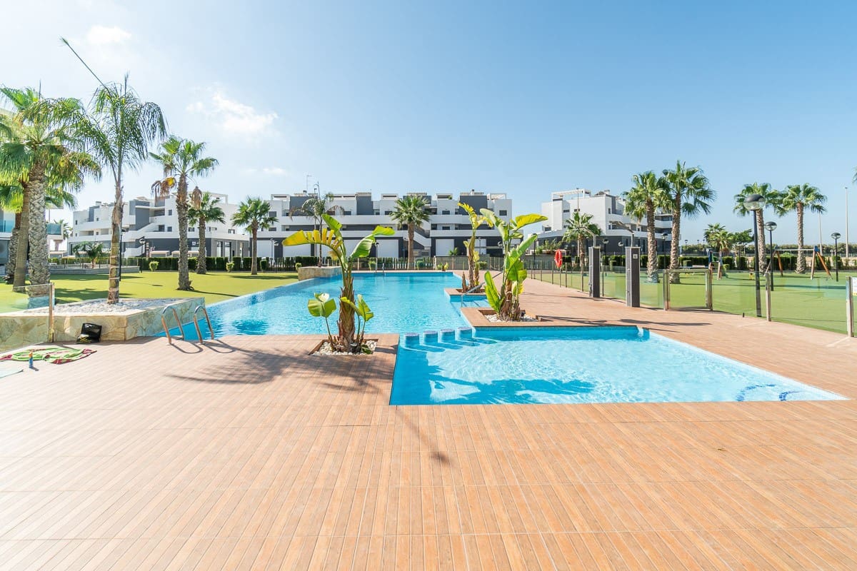 2 quarto Apartamento para venda em El Raso - 295 000 € (Ref: 9828906)