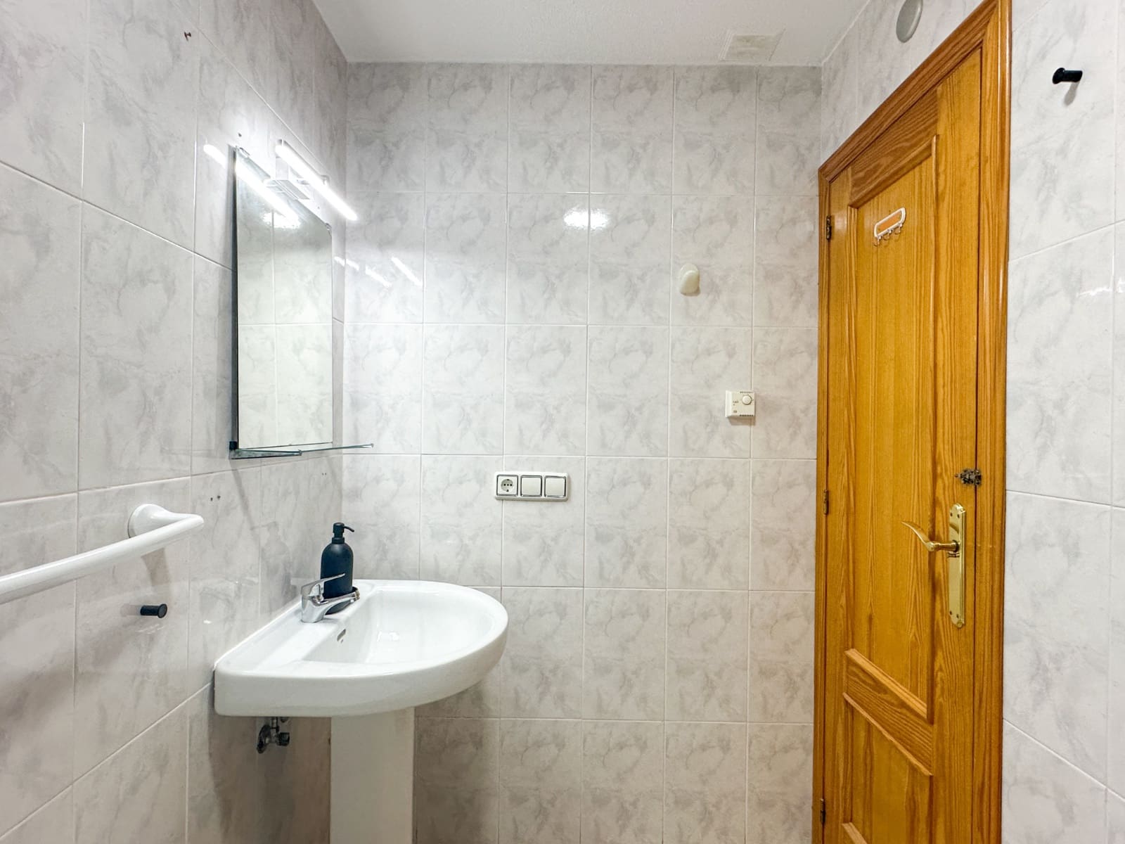 2 soveværelse Lejlighed til salg i Orihuela Costa med swimmingpool - € 185.000 (Ref: 9831121)