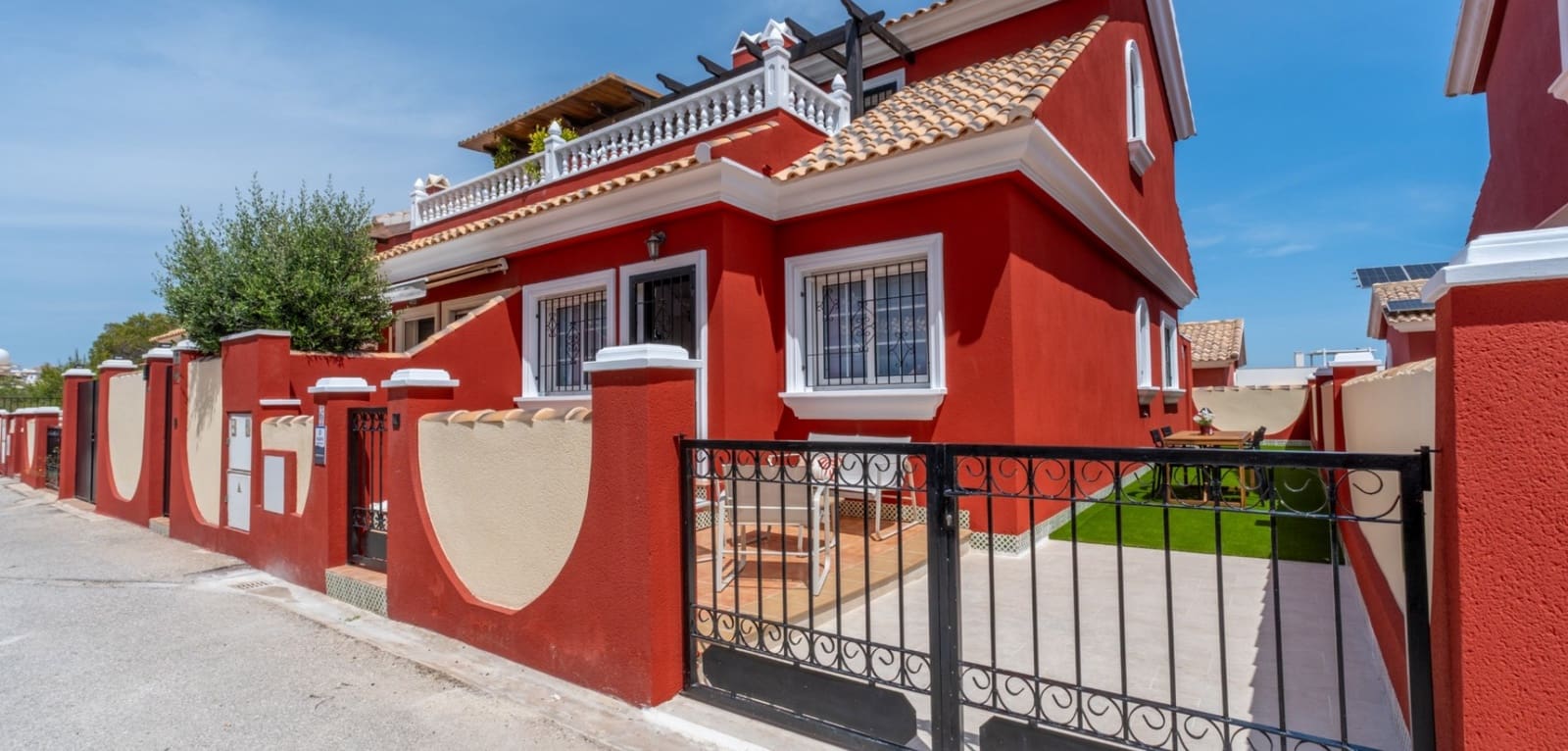 3 soverom Villa til salgs i Orihuela Costa med svømmebasseng - € 269 000 (Ref: 9831122)