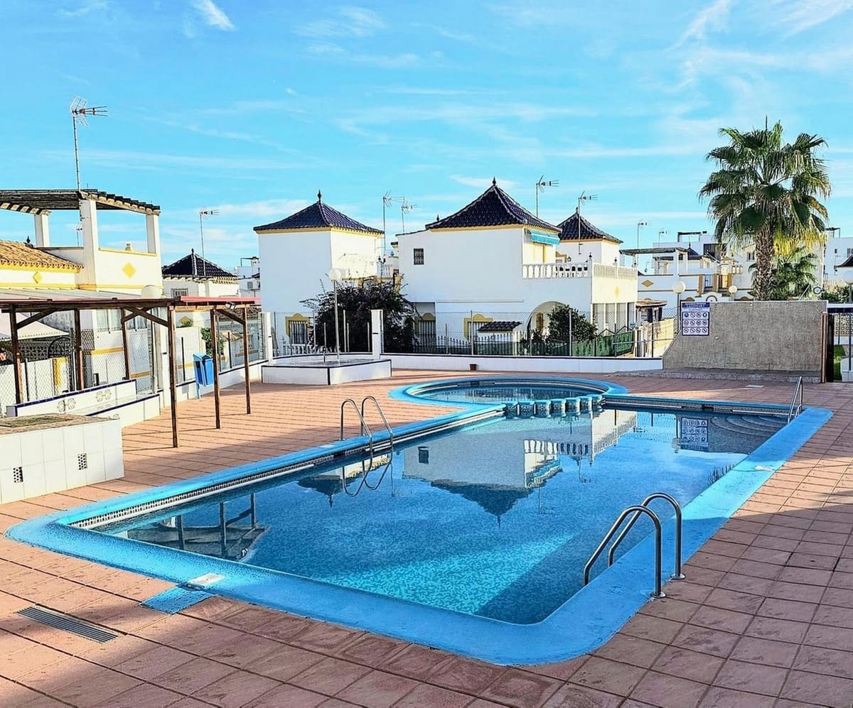 2 quarto Moradia Geminada para venda em Los Altos com piscina - 119 000 € (Ref: 9831133)